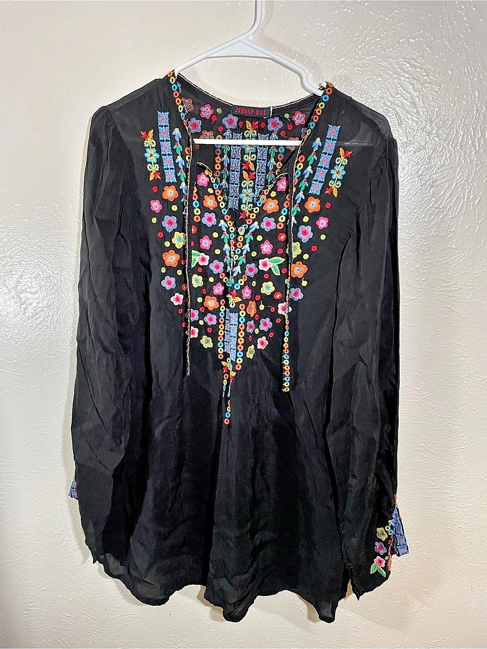 Johnny Was Embroidered Floral Tunic in Black size L